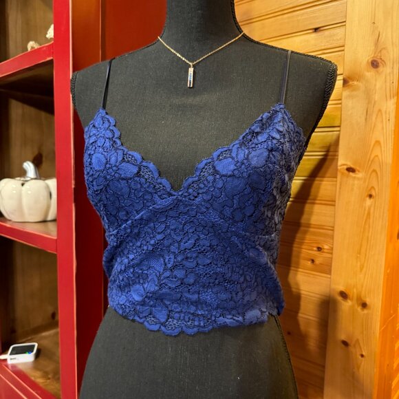 EXPRESS LACE CROP TOP M - Picture 4 of 5